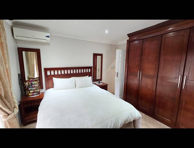 3 BEDROOM FREEHOLD FOR SALE IN HOWICK WEST